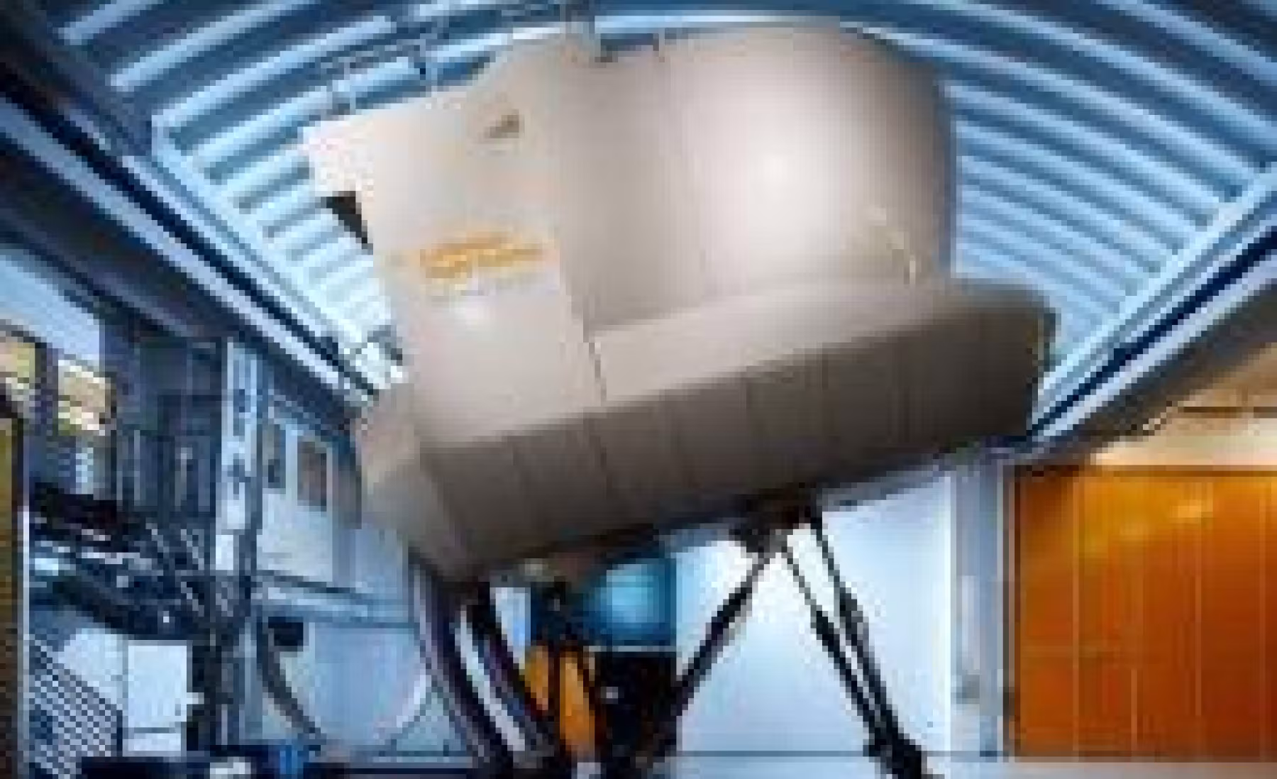 Lufthansa Flight Training live with AMOS